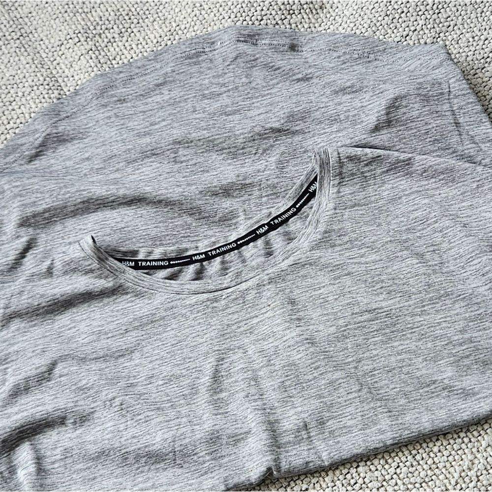 🎁H&m sport workout gym top